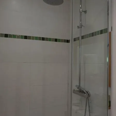 Au-80 Bed & Breakfast Bordeaux